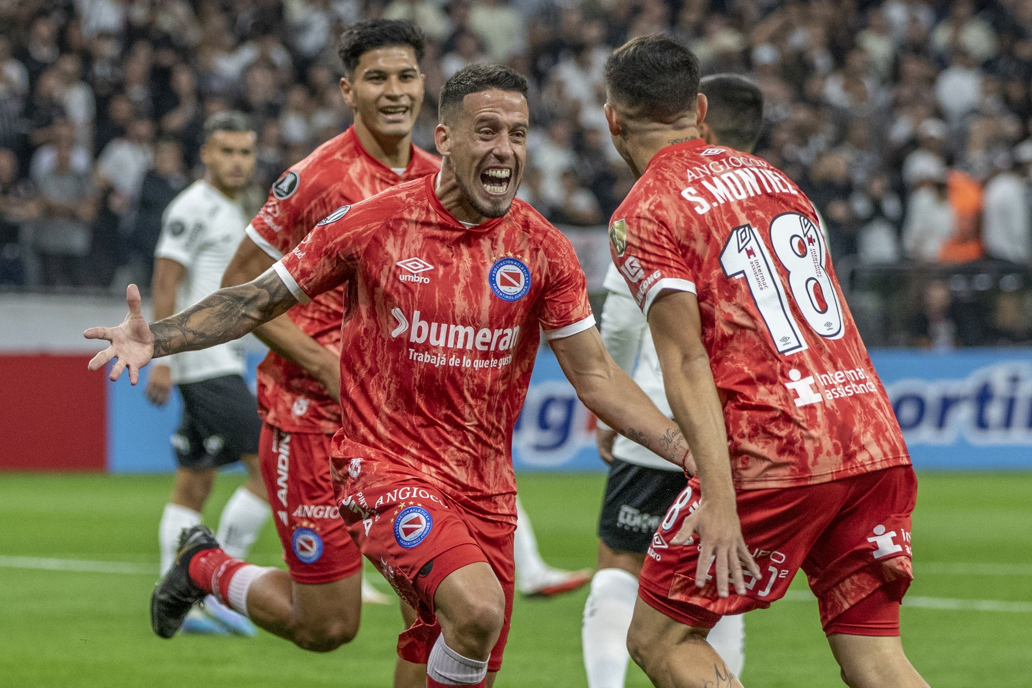 Corinthians perde em casa para o Argentinos Juniors