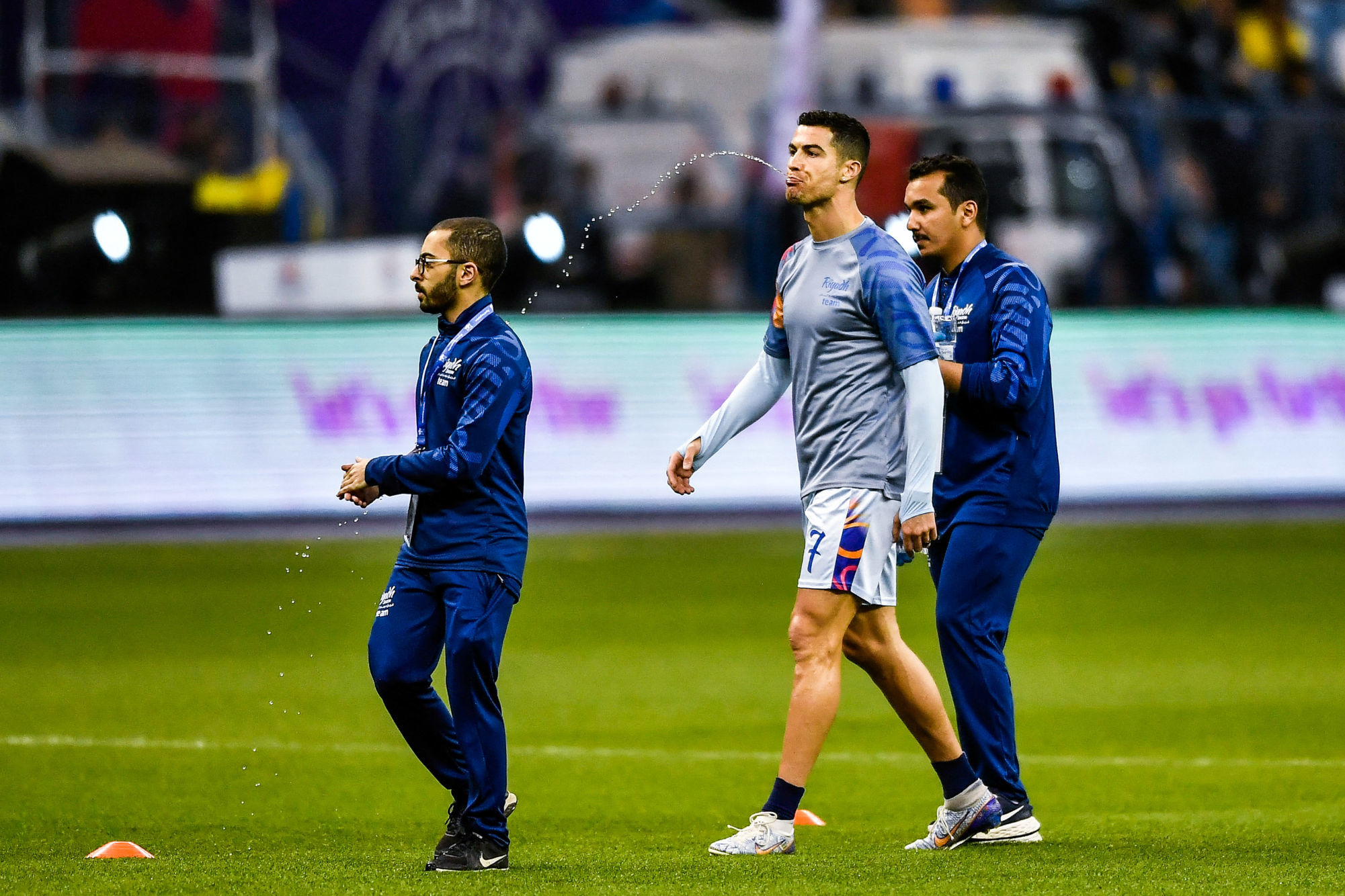 Cristiano Ronaldo revoltado com a atitude do clube adversário