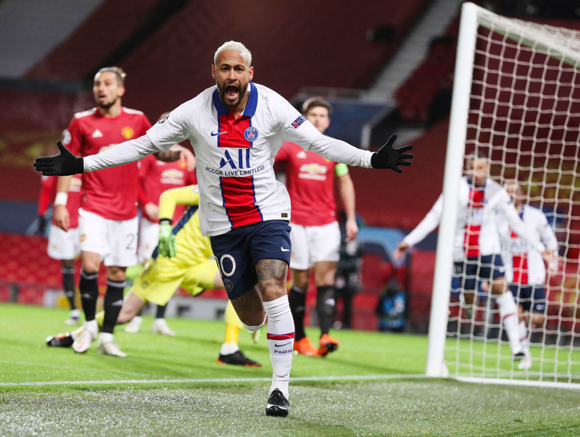 Manchester United interessado na contratação de Neymar