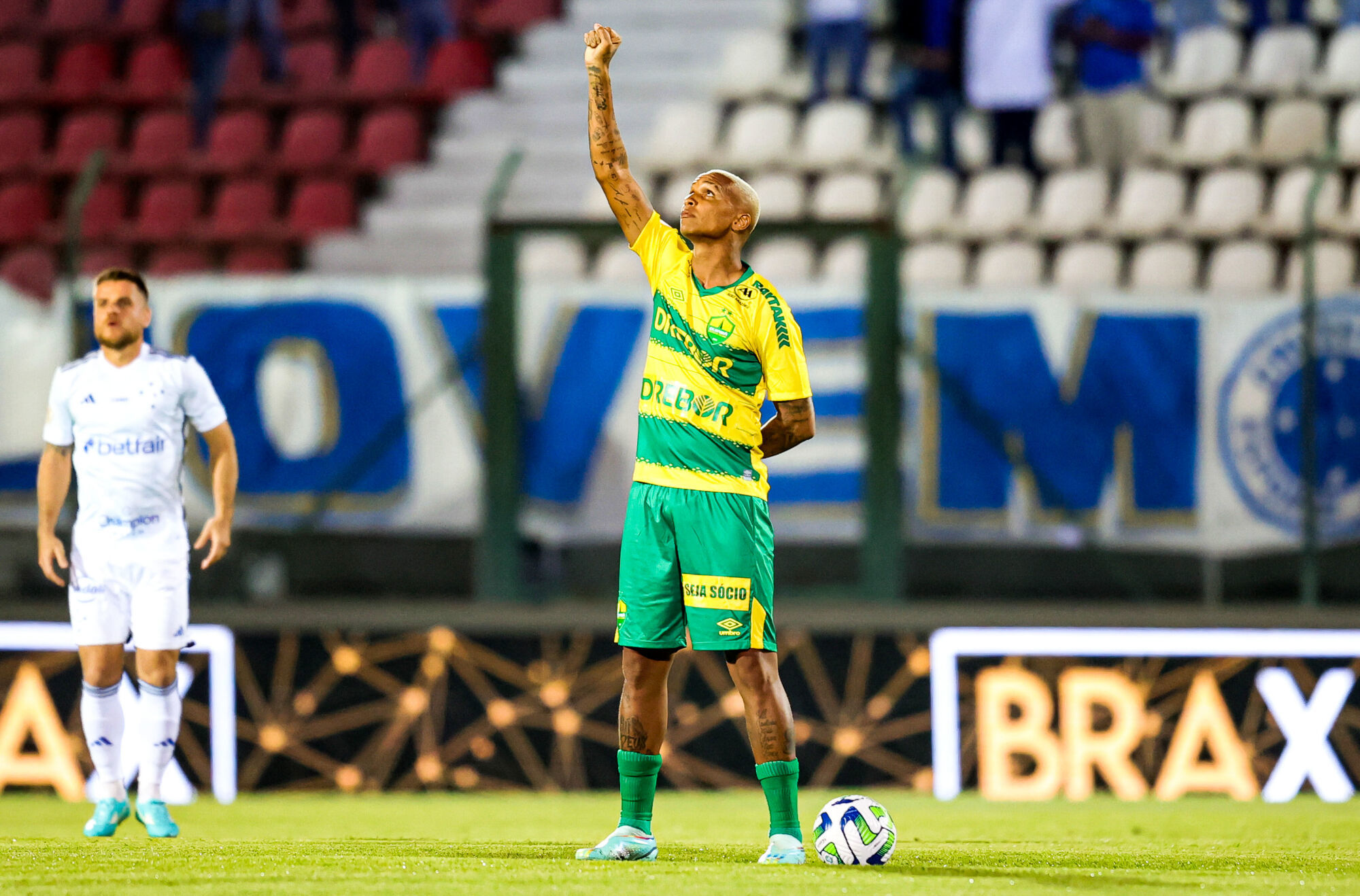 Deyverson faz homenagem a Vini Jr. (Icon Sport)