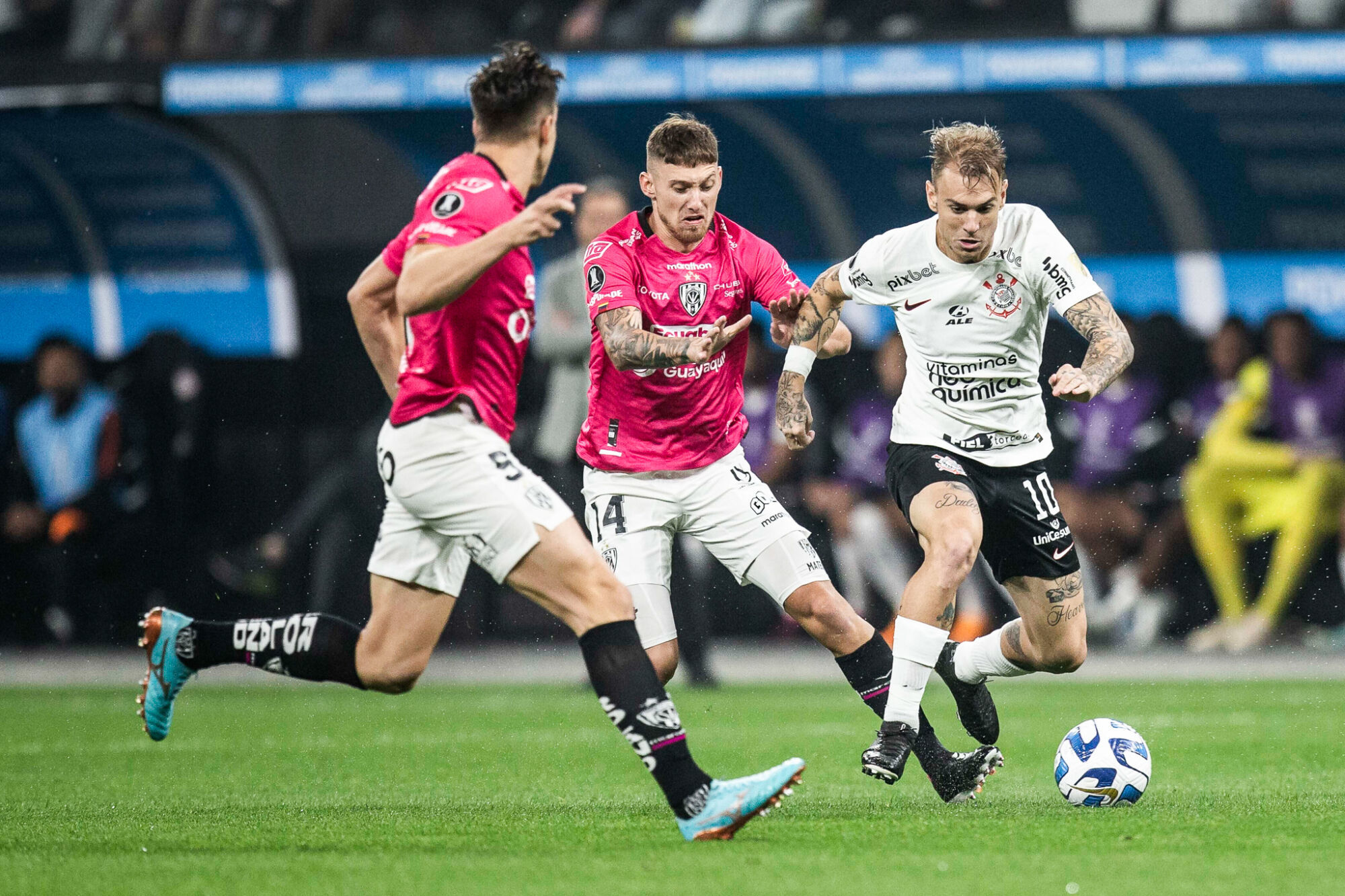 Libertadores: Corinthians perde na estreia de Luxemburgo como técnico