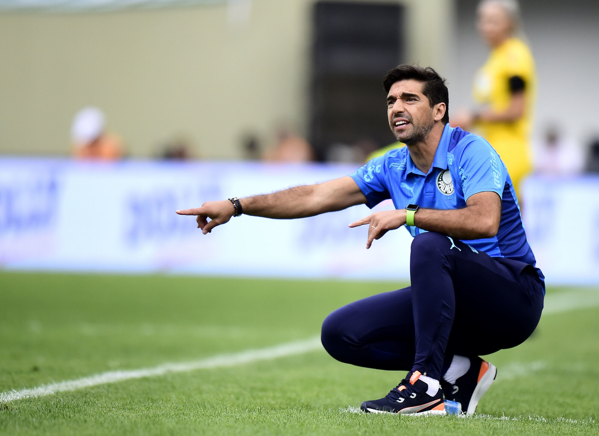 Mercado: Abel Ferreira é cotado para assumir o PSG na próxima temporada