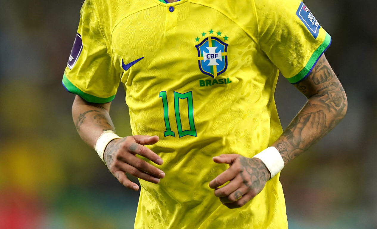 Por falar da camisa 10 vestida por Vini Jr, confira quem já teve o privilégio de usar a 10 nas Copas