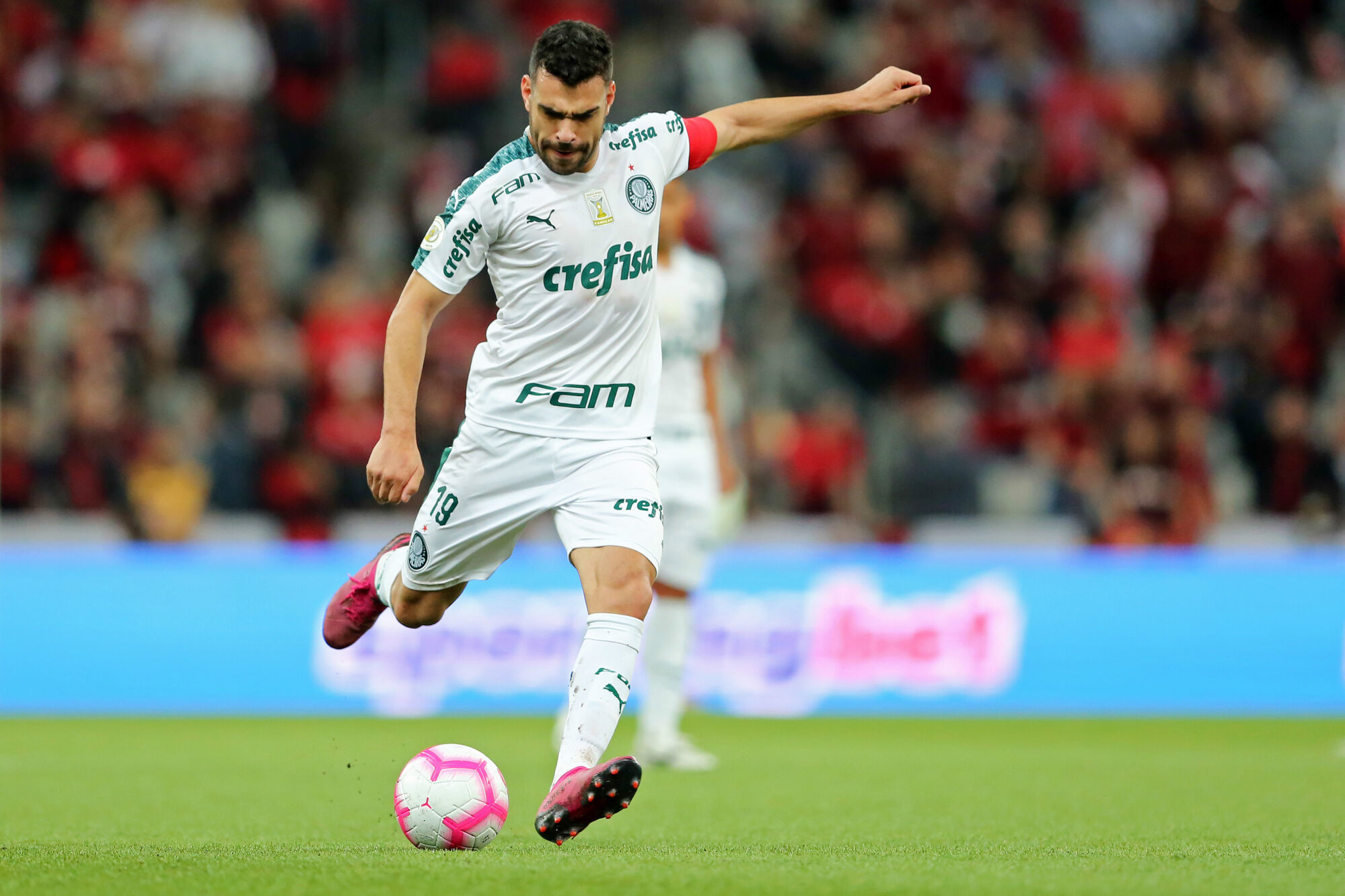 Mercado: Santos faz proposta por Bruno Henrique, ex-Corinthians e Palmeiras