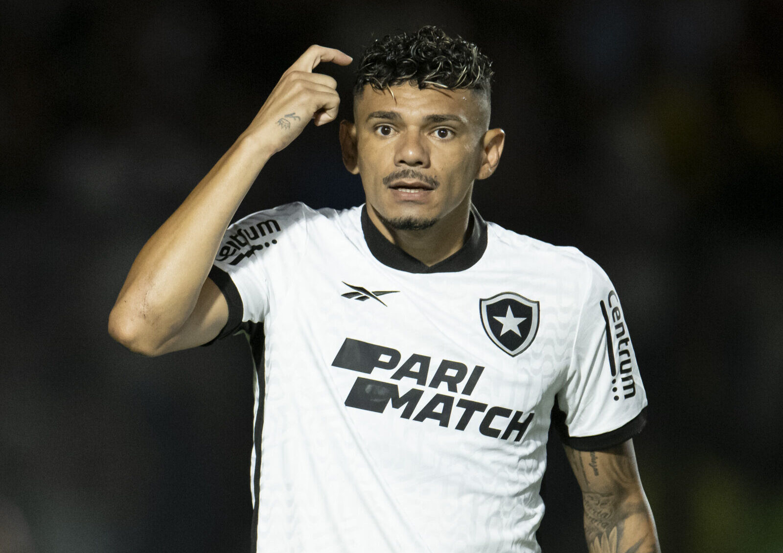 Botafogo cada vez menos líder; confira os resultados da 32ª rodada e a tabela do Brasileirão