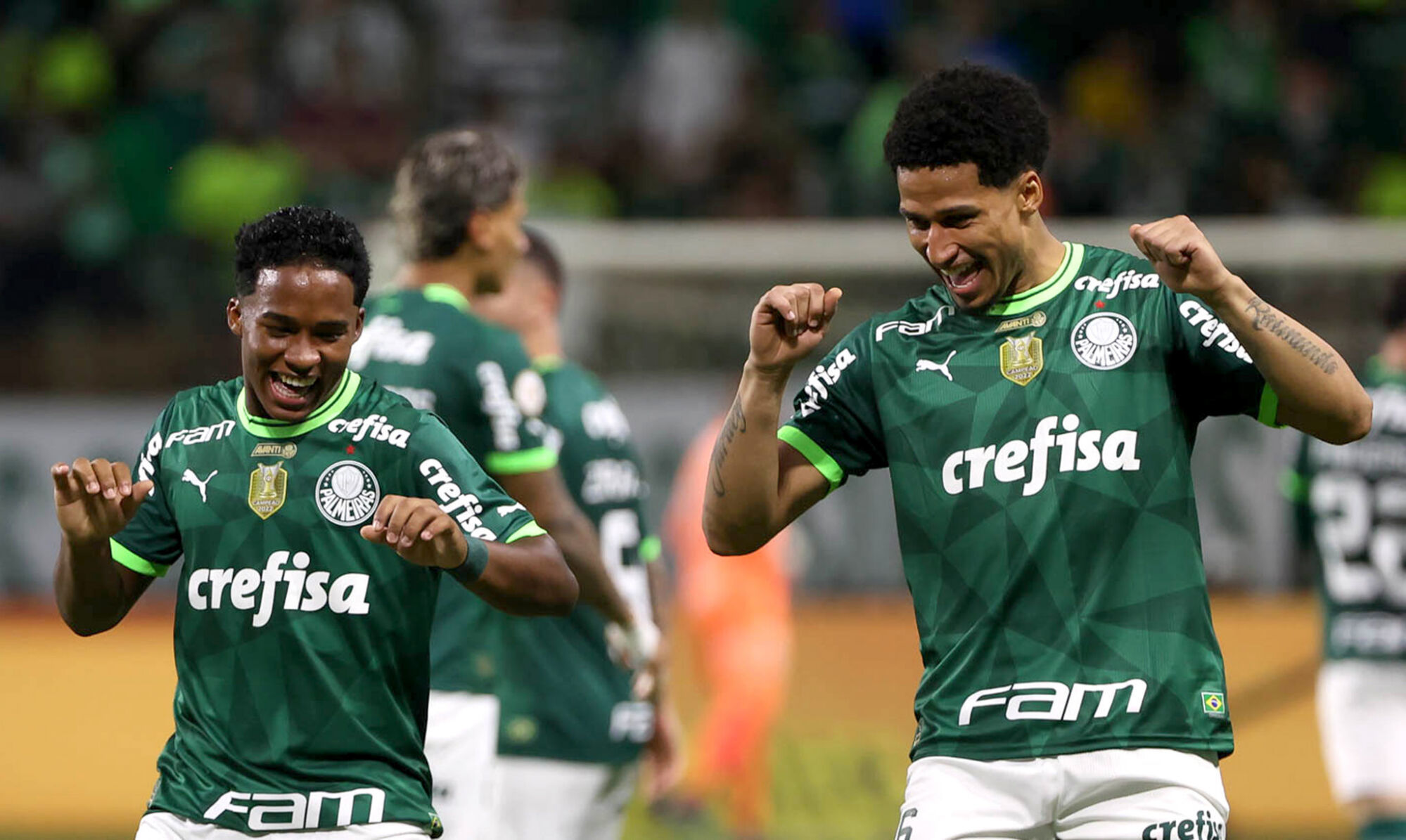 Palmeiras passa por cima do América-MG e coloca uma mão na taça do Brasileirão