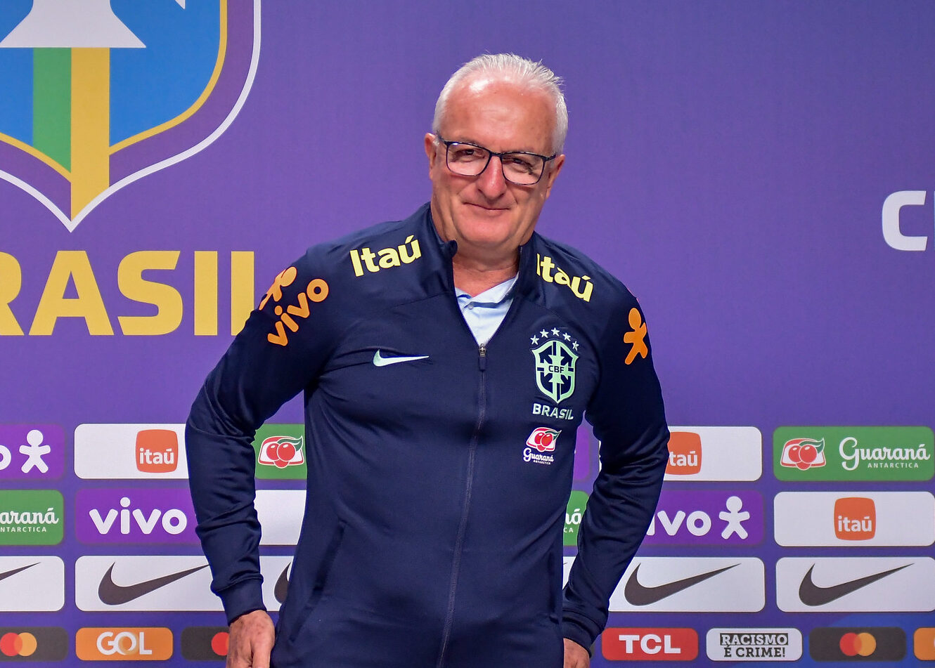 Dorival Júnior quer a volta da 'Seleção do povo' e Neymar como protagonista