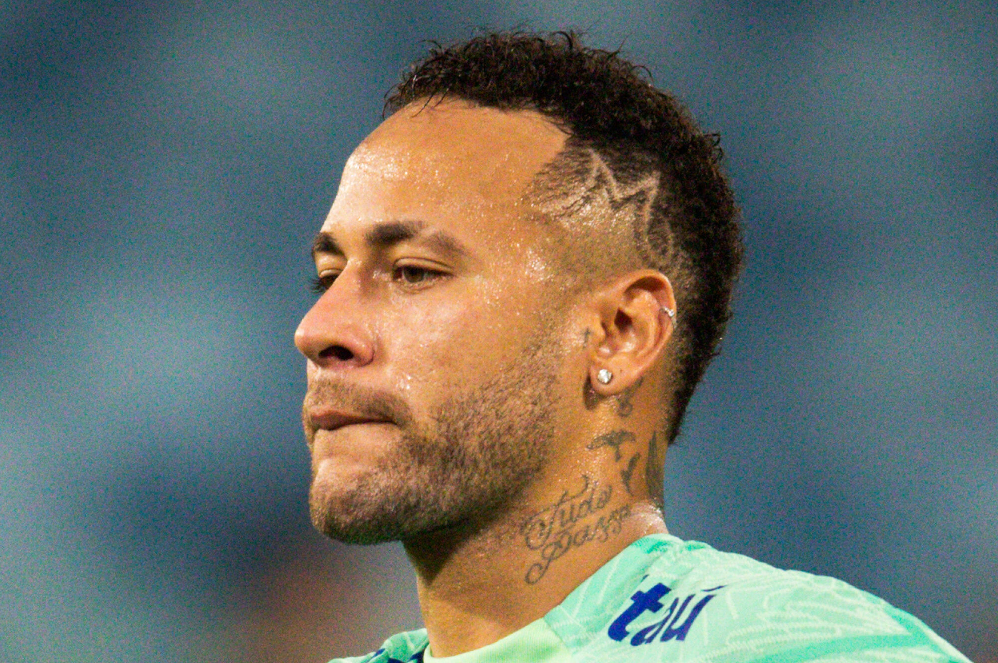 Neymar surge nas redes sociais com camisa de time carioca; veja a homenagem