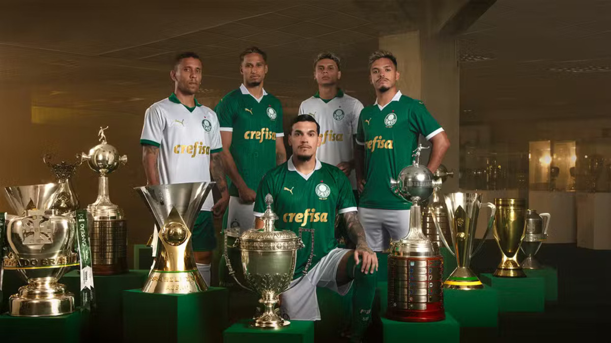 Palmeiras divulga sua nova camisa em homenagem aos 110 anos do clube
