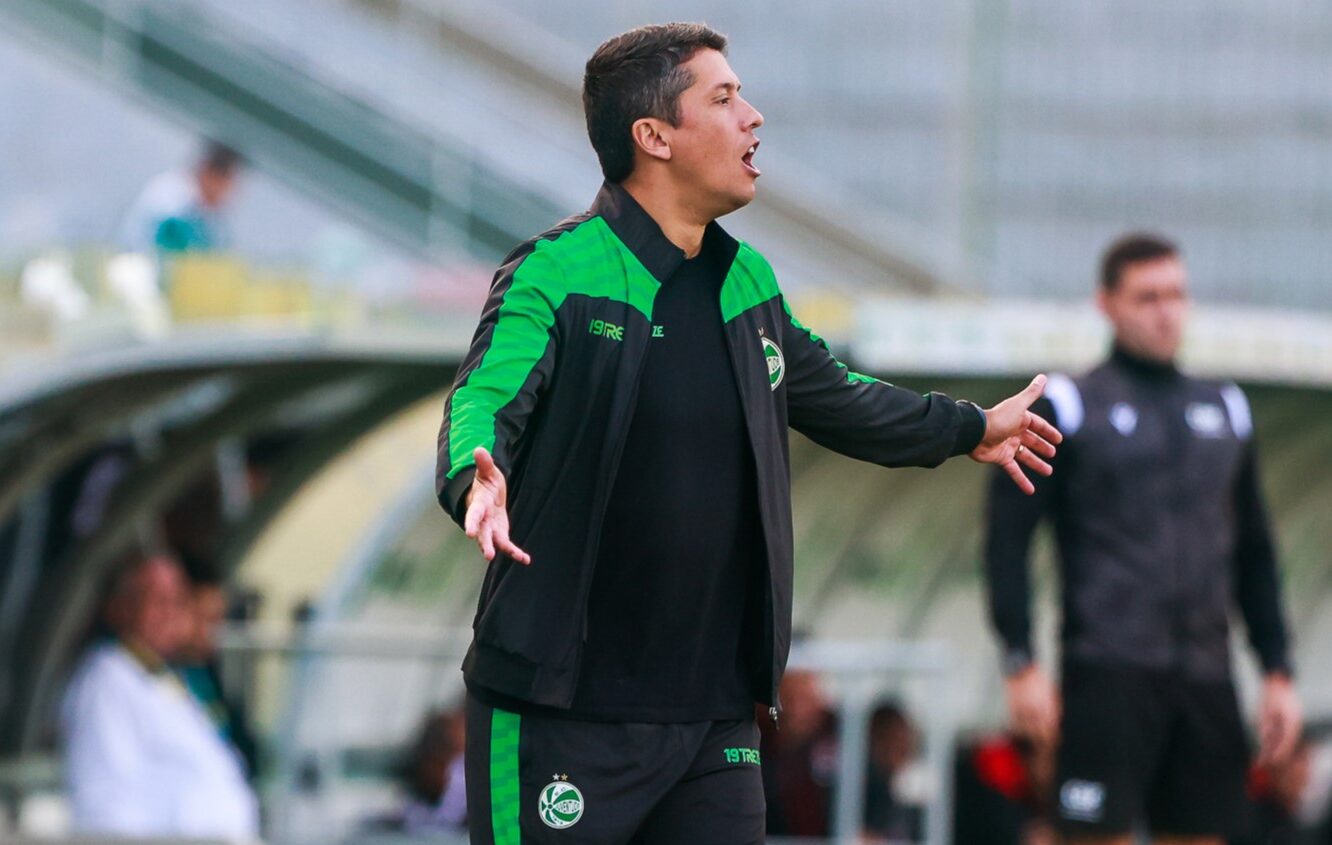 Quem é Thiago Carpini, o novo técnico do São Paulo?