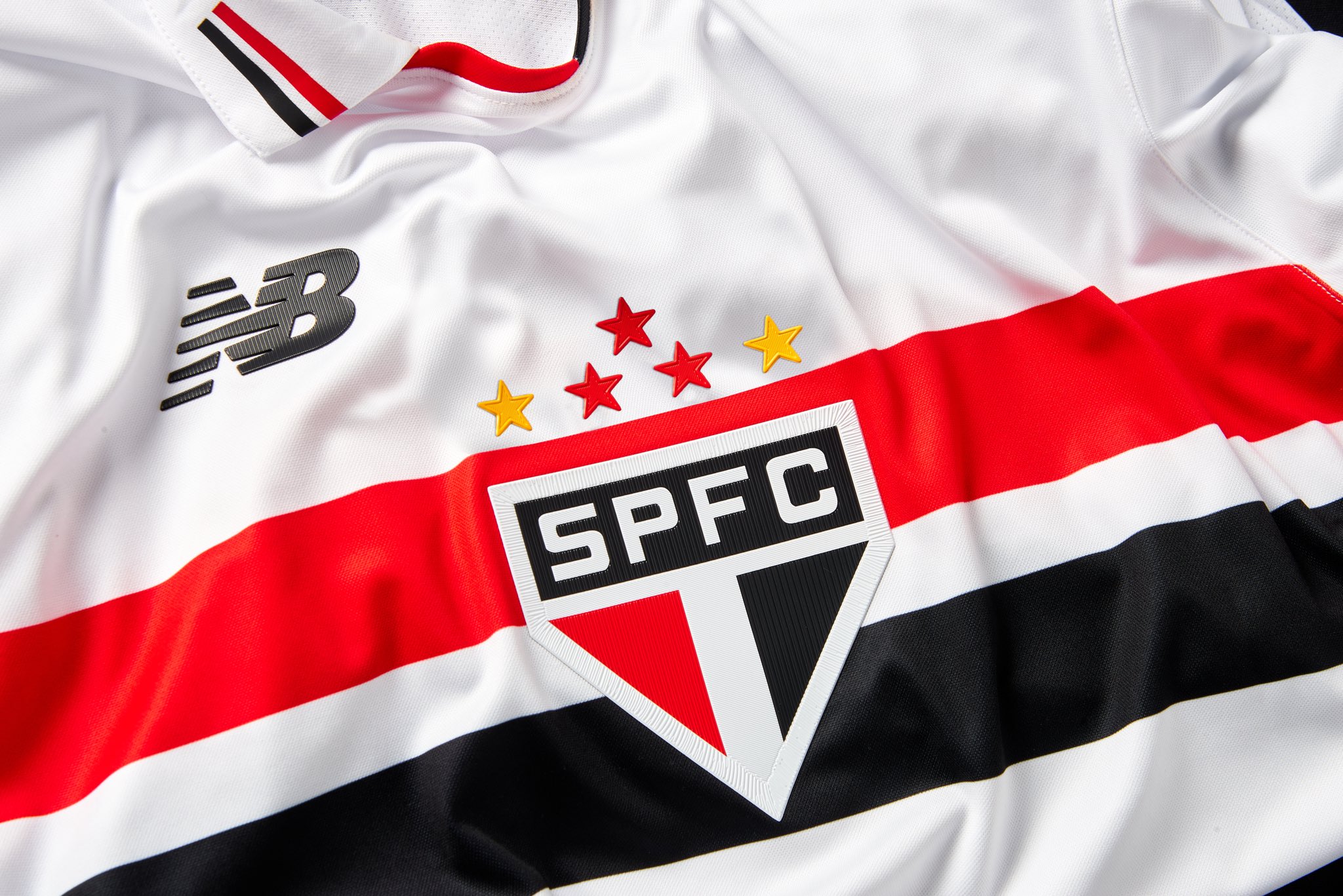 São Paulo lança nova camisa produzida pela New Balance