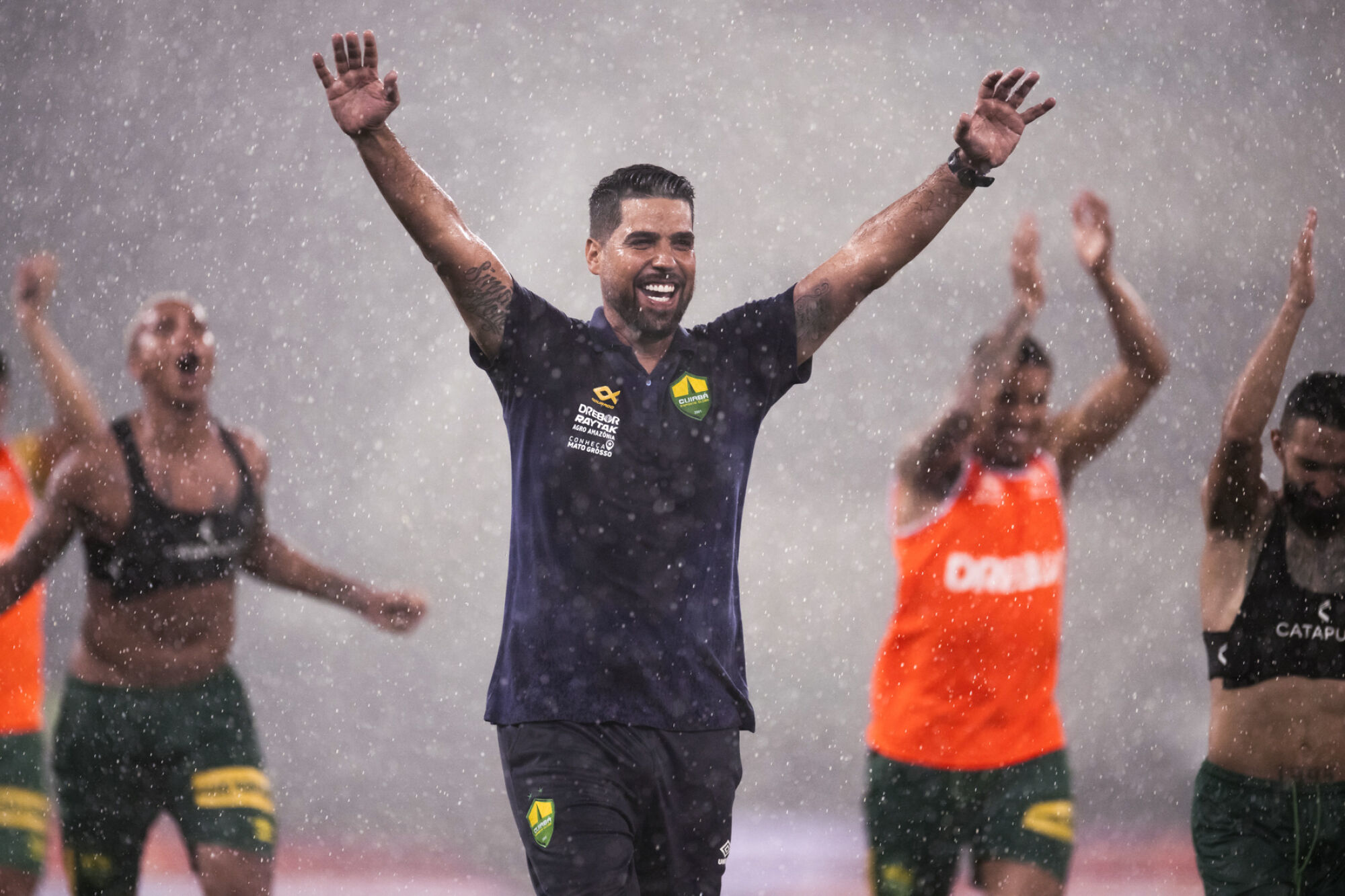 Corinthians contrata António Oliveira, técnico português que estava no Cuiabá