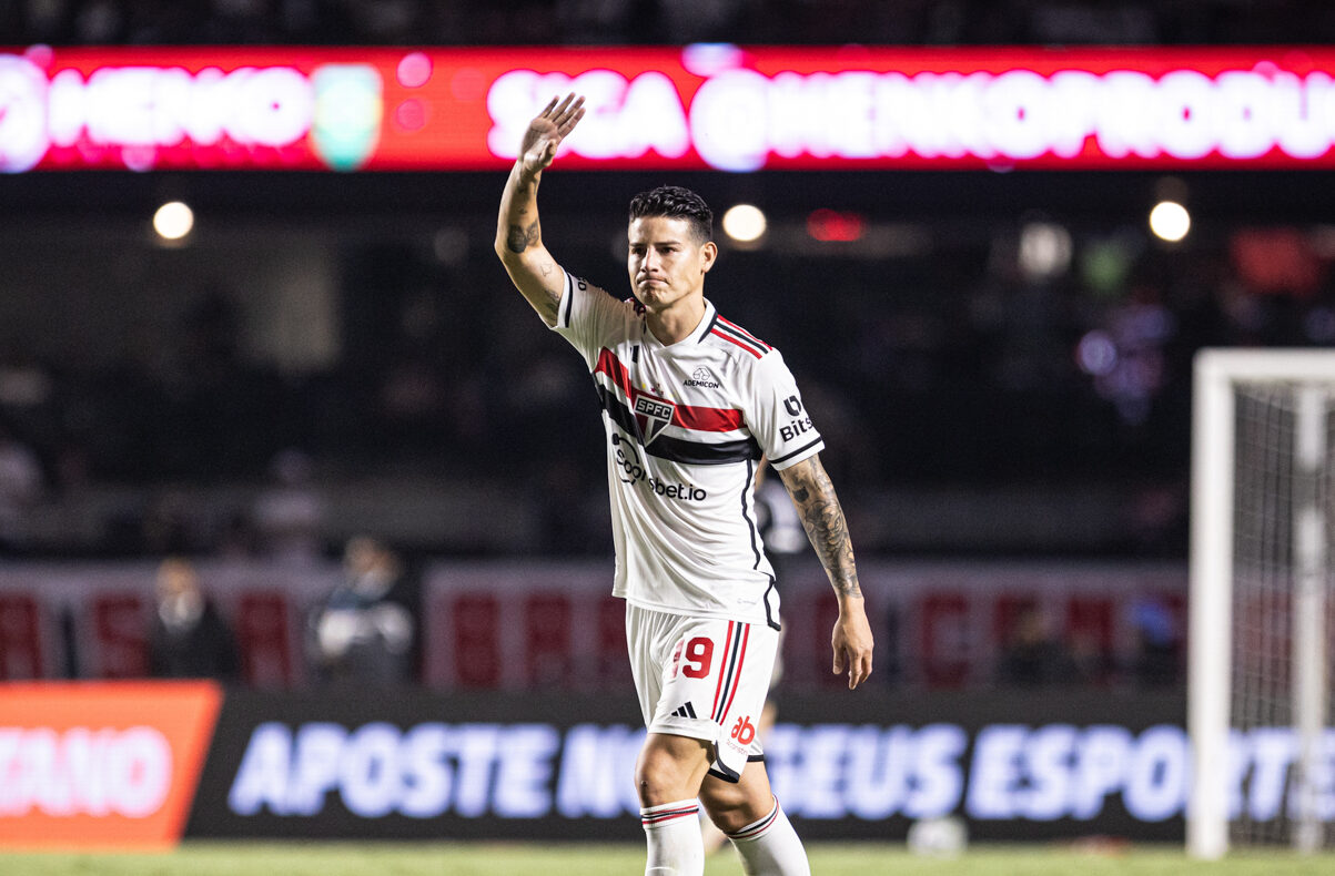 James desiste de sair do São Paulo, pede desculpas, e será reintegrado ao elenco