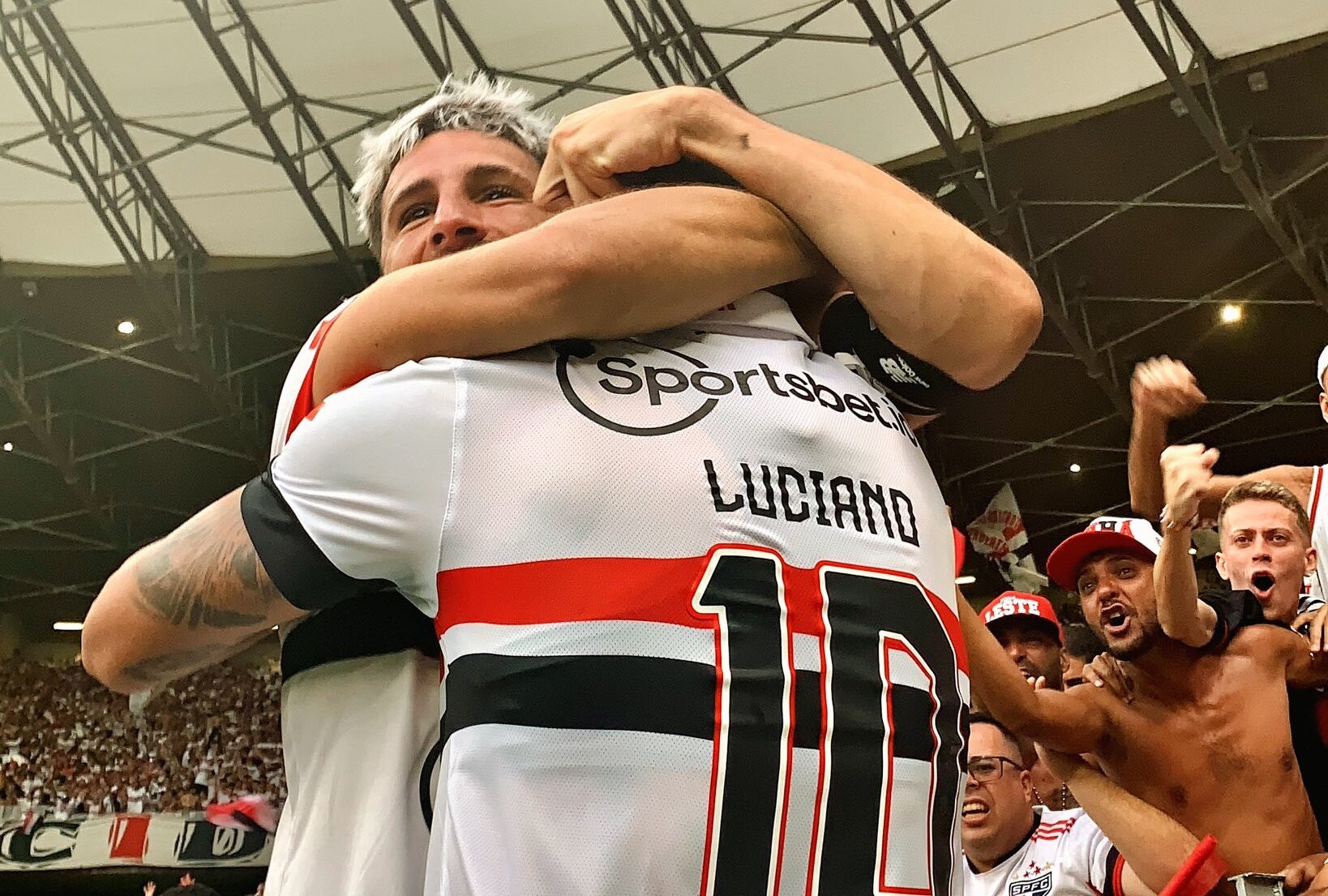 Título da Supercopa dá gás ao São Paulo e expõe deficiências do Palmeiras para o restante do ano