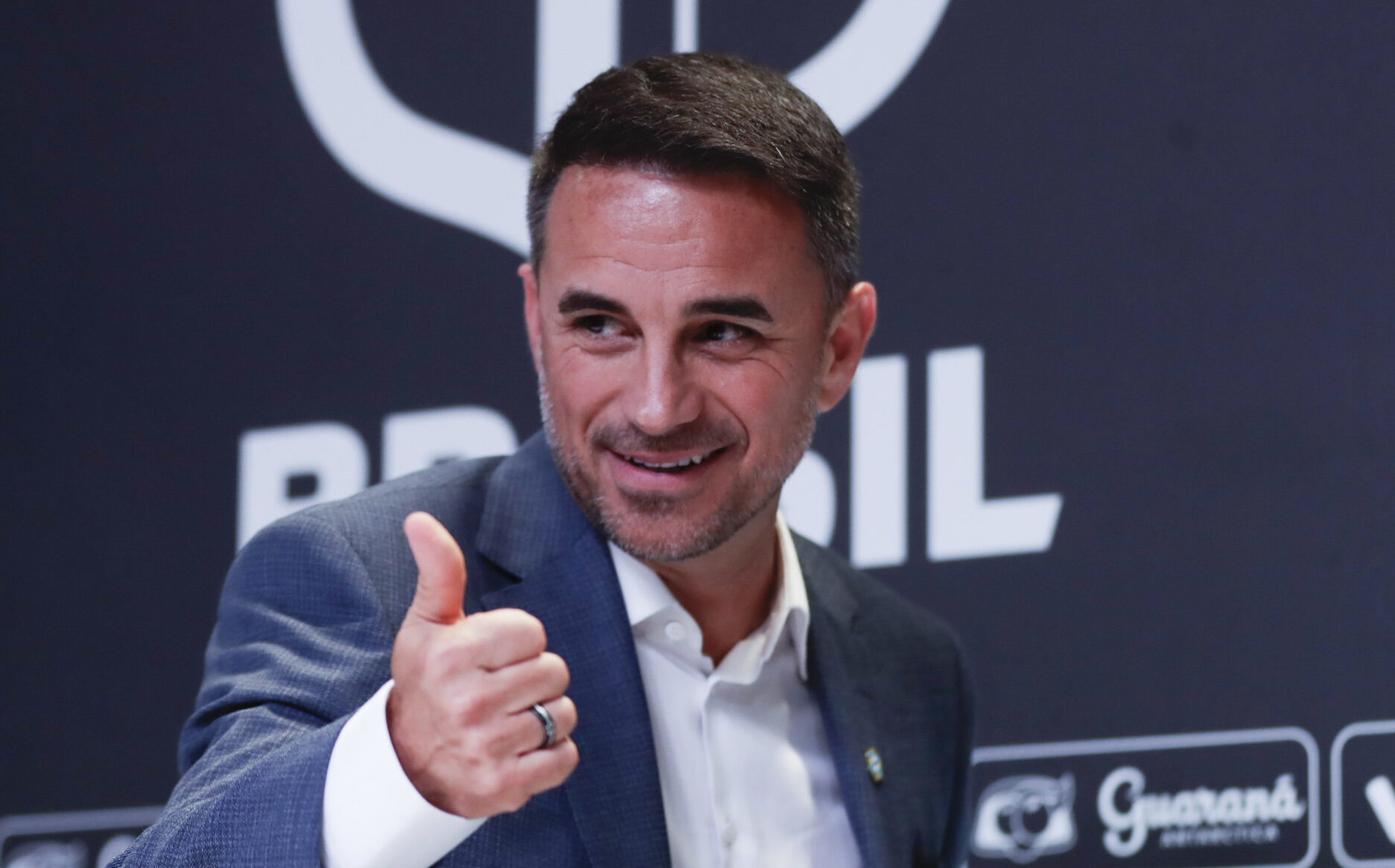 Diretor de seleções da CBF afirma que não dá para imaginar a Seleção Brasileira sem Neymar