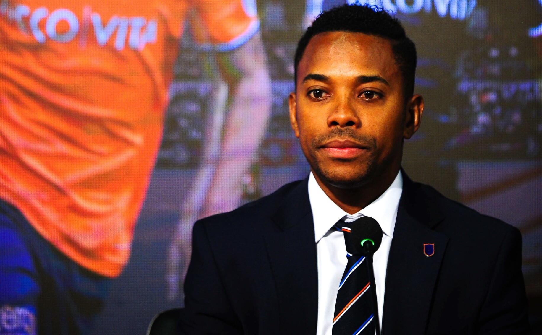 STJ decide que Robinho deve cumprir pena no Brasil e ex-jogador é preso em Santos