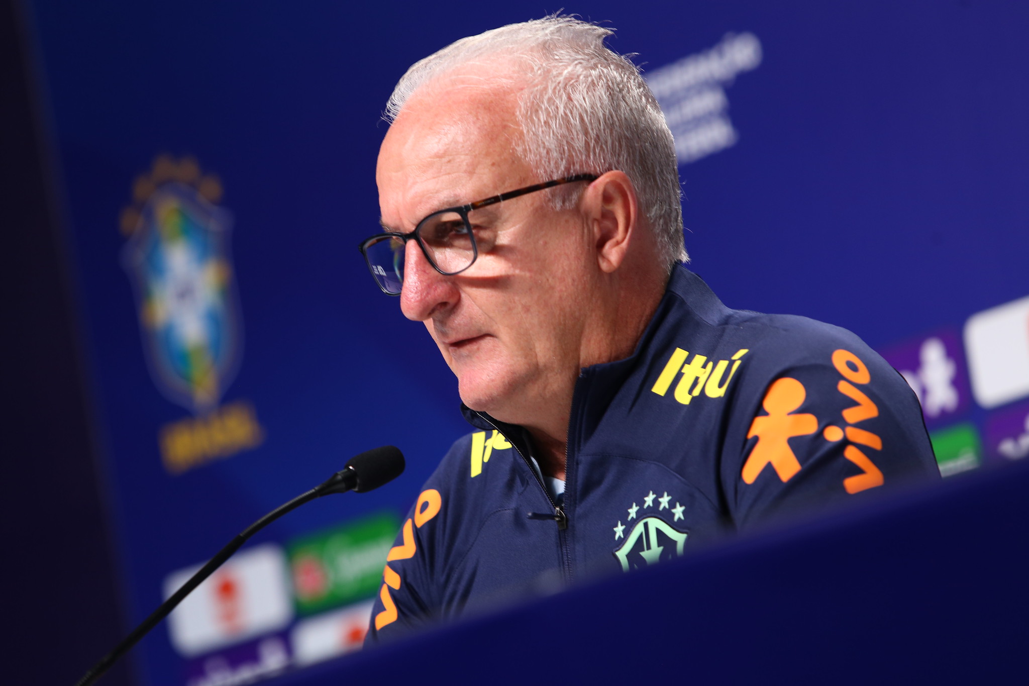 Dorival Júnior divulga sua primeira convocação da Seleção Brasileira com novidades na lista