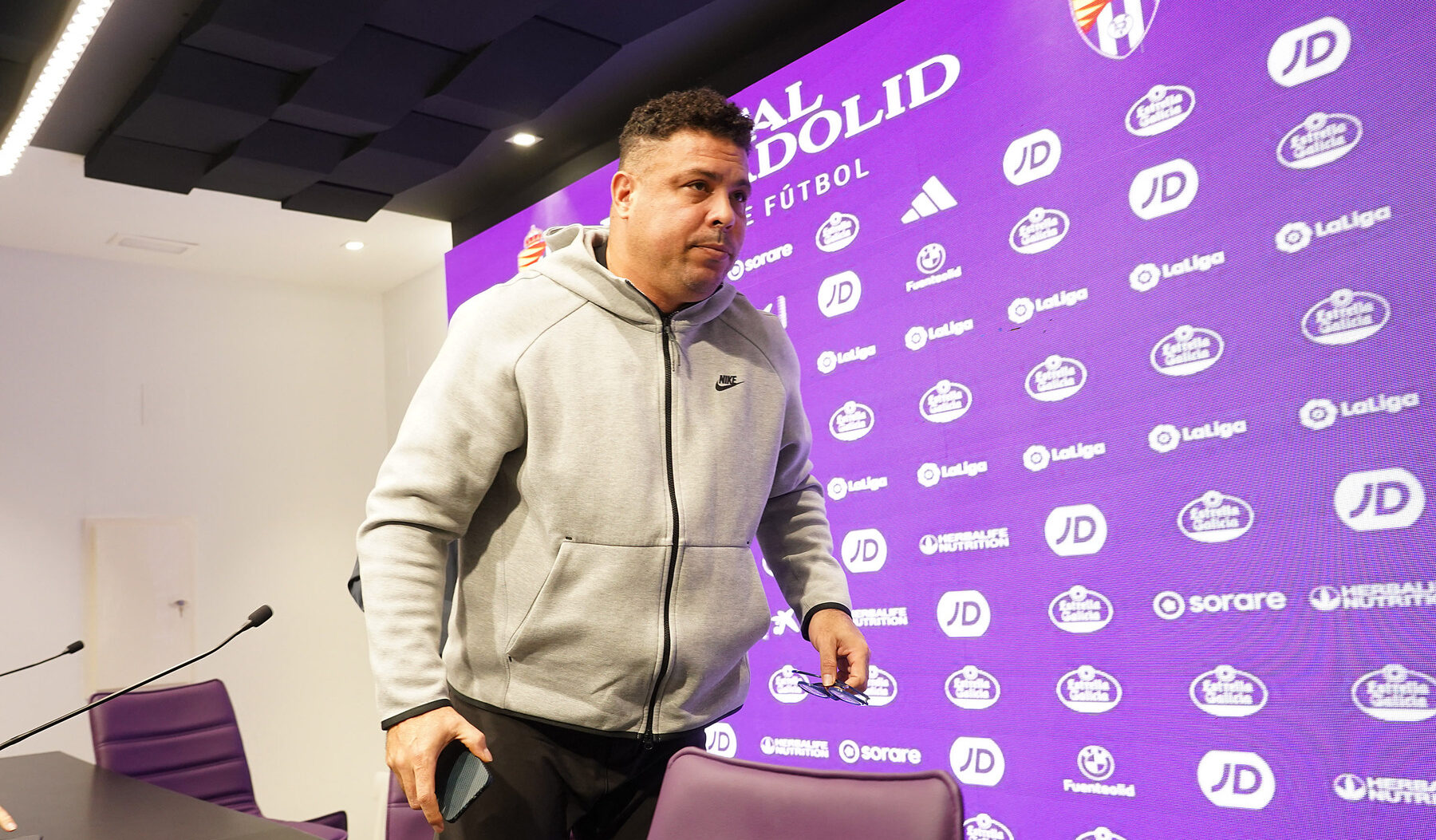Após venda da SAF do Cruzeiro, Ronaldo se prepara para também vender o Valladolid