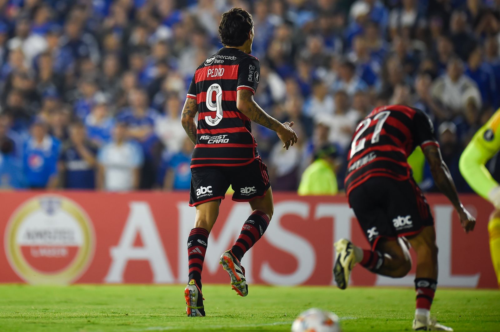 Com um a mais, Flamengo cede empate na Libertadores e Tite avalia estreia como abaixo do normal