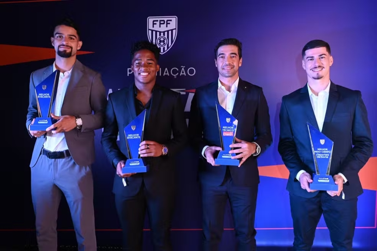Endrick é eleito melhor jogador do Paulistão; veja a seleção do campeonato