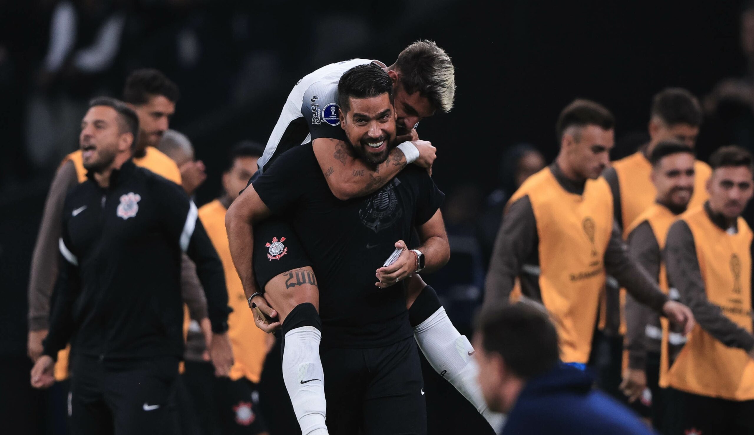 António Oliveira enche a bola de Yuri Alberto e diz que o atacante é jogador de seleção