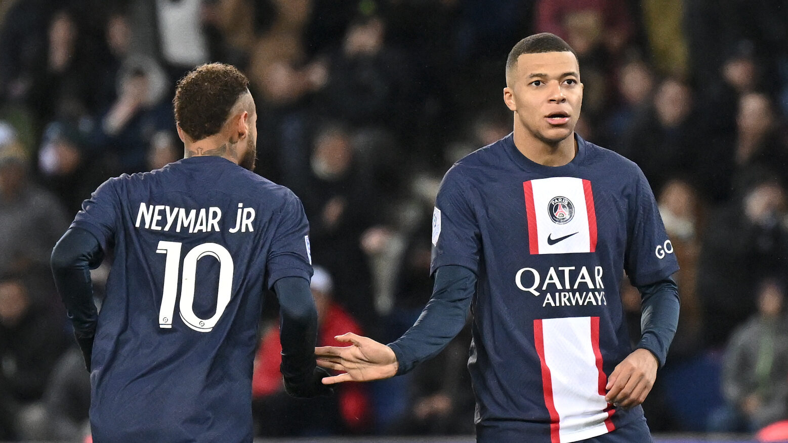 Mbappé é maior que Neymar? Campanha do PSG na Champions levanta discussão