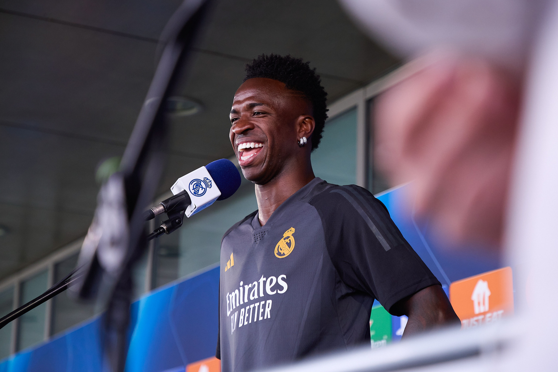 Pode isso? Jornal espanhol monta seleção da La Liga sem a presença de Vini Jr.