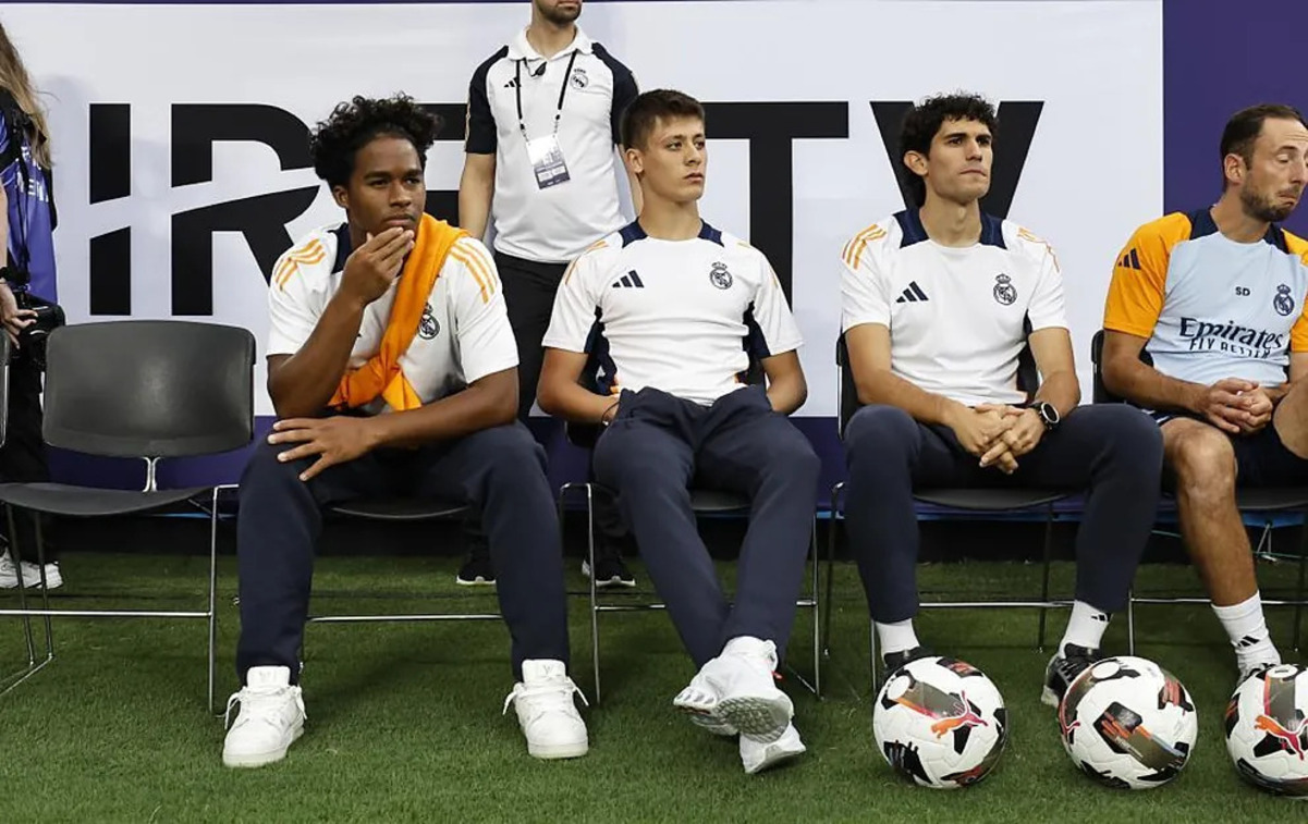 Endrick não sai do banco na vitória do Real Madrid sobre o Chelsea