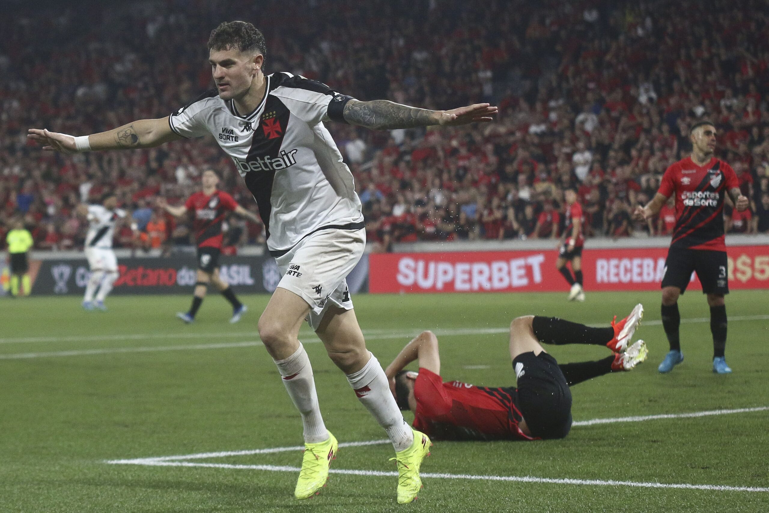 Pedro, Lucero, Vegetti, Flaco e outros; saiba quem são os principais artilheiros do Brasil em 2024