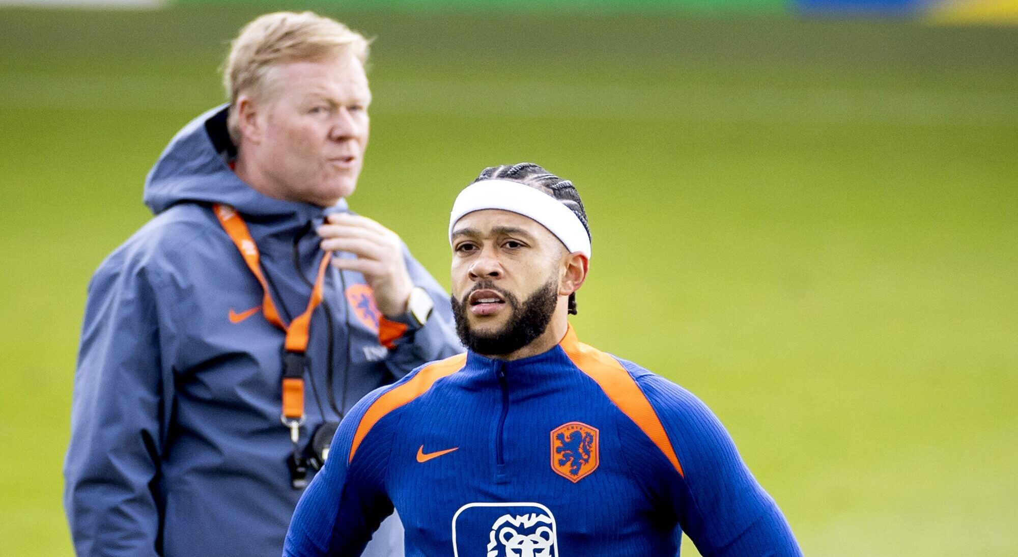 Treinador da Holanda comenta transferência de Depay para o Corinthians: "Fica muito longe"