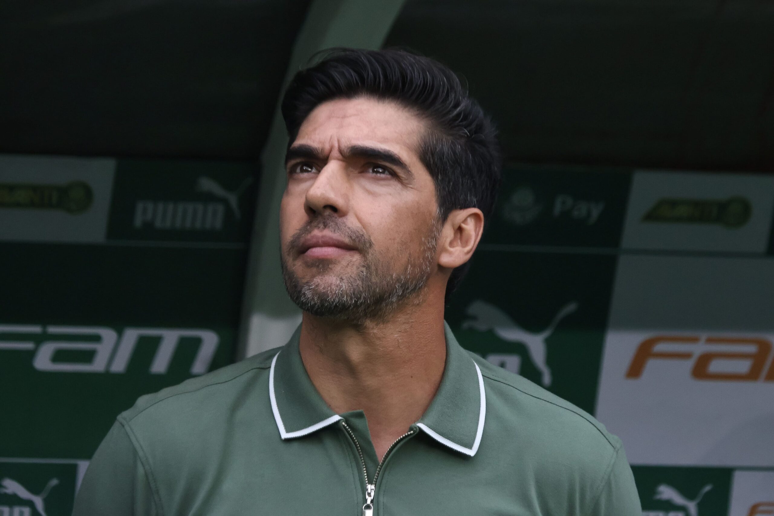 Abel fica na frente de grandes nomes do futebol europeu em lista de melhores técnicos do mundo