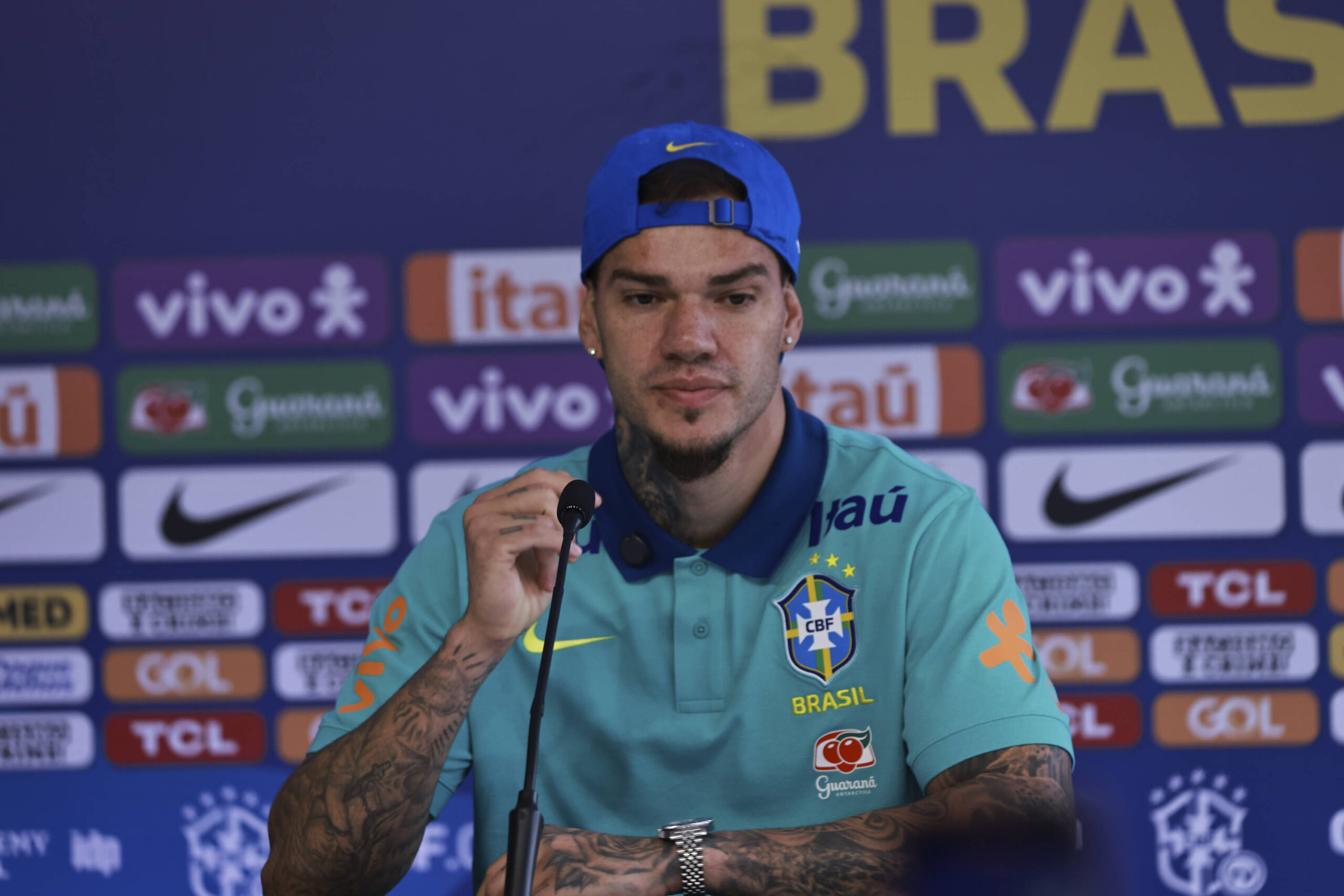 Ederson critica impaciência do torcedor e imprensa com Dorival na seleção