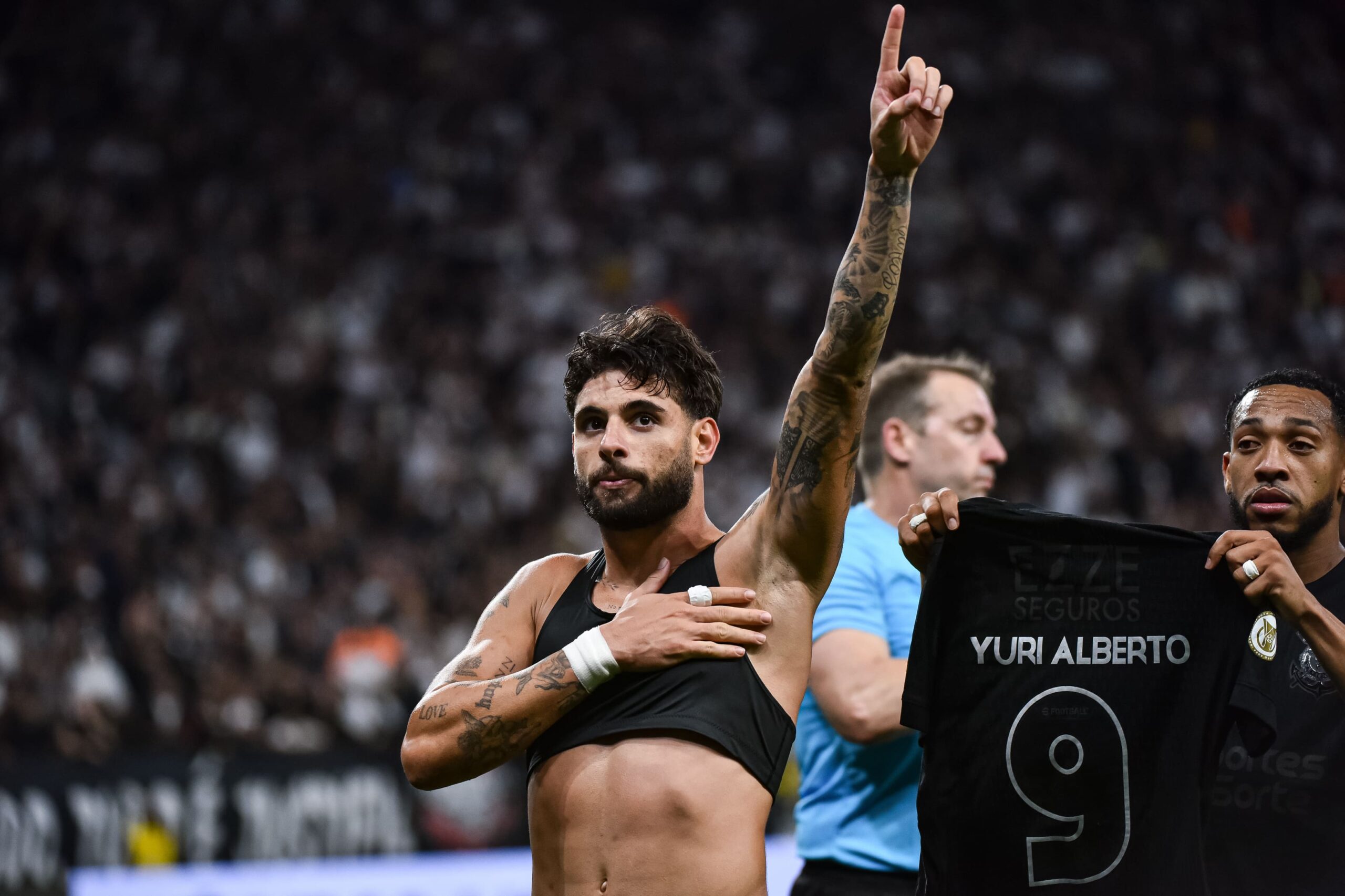 Será? Craque Neto afirma que Yuri Alberto é o melhor centroavante do Brasil