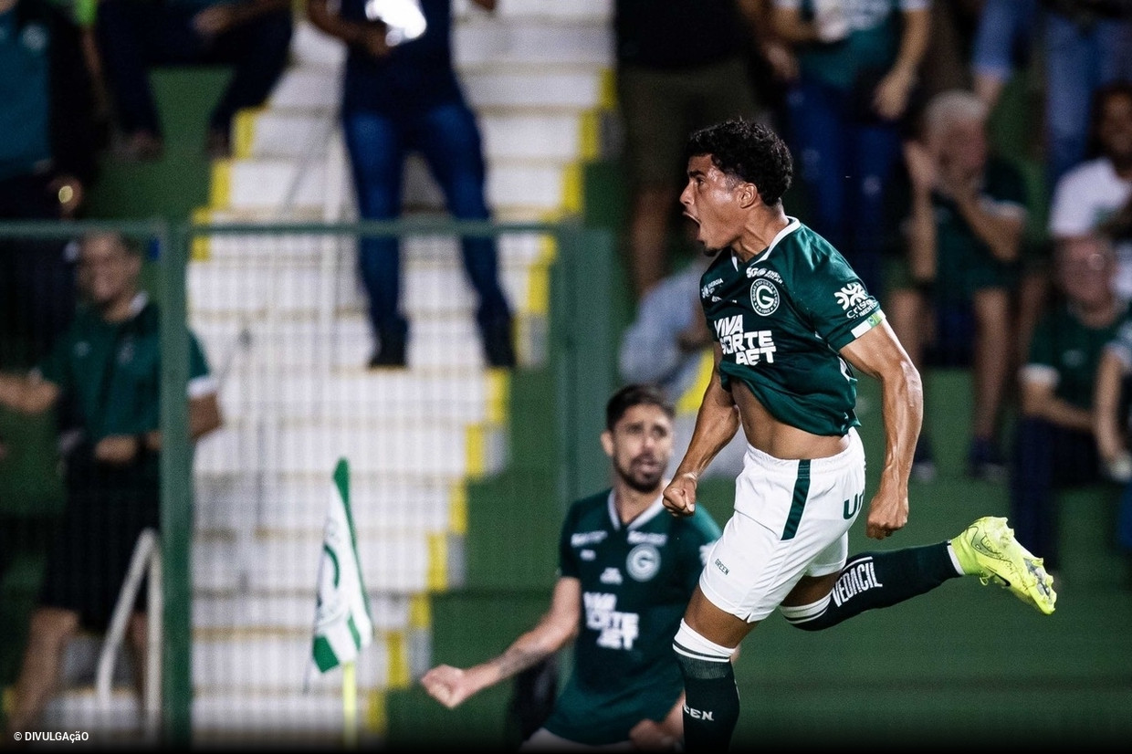 Goiás Vence Avaí e Assume Liderança da Série B; Mancini Celebra Confiança
