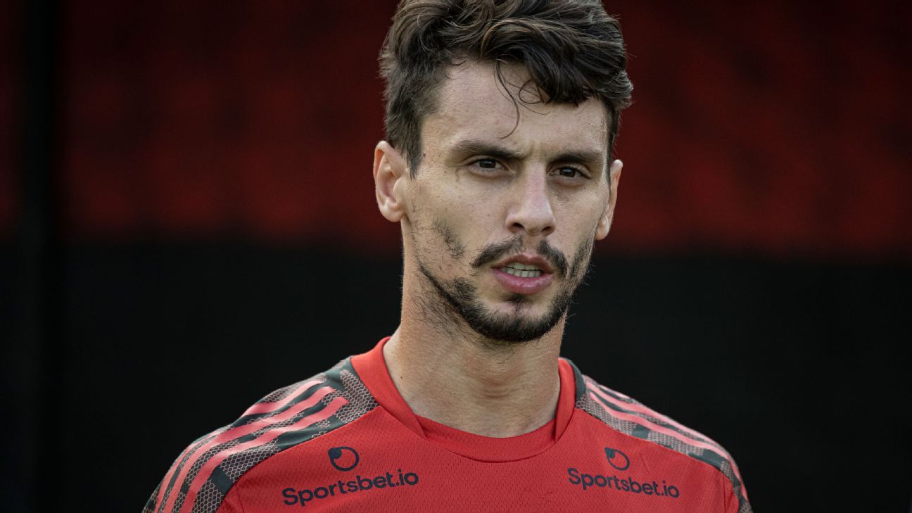 Rodrigo Caio retorna ao Flamengo como auxiliar de Filipe Luís